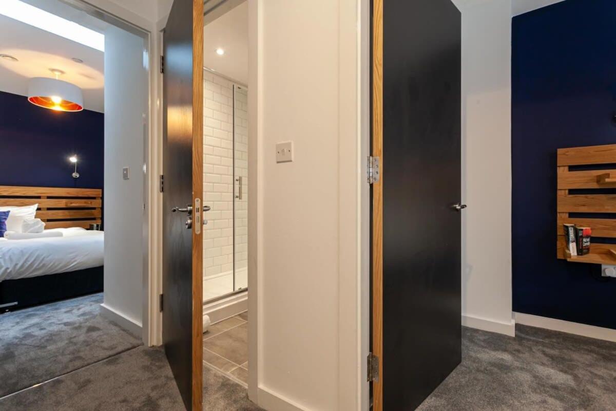 Superb 2 Bed Flat 5Min To Old Trafford Stadium Манчестер Екстер'єр фото